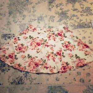 SOLD!🌻Forever 21 Skater Skirt 🌻